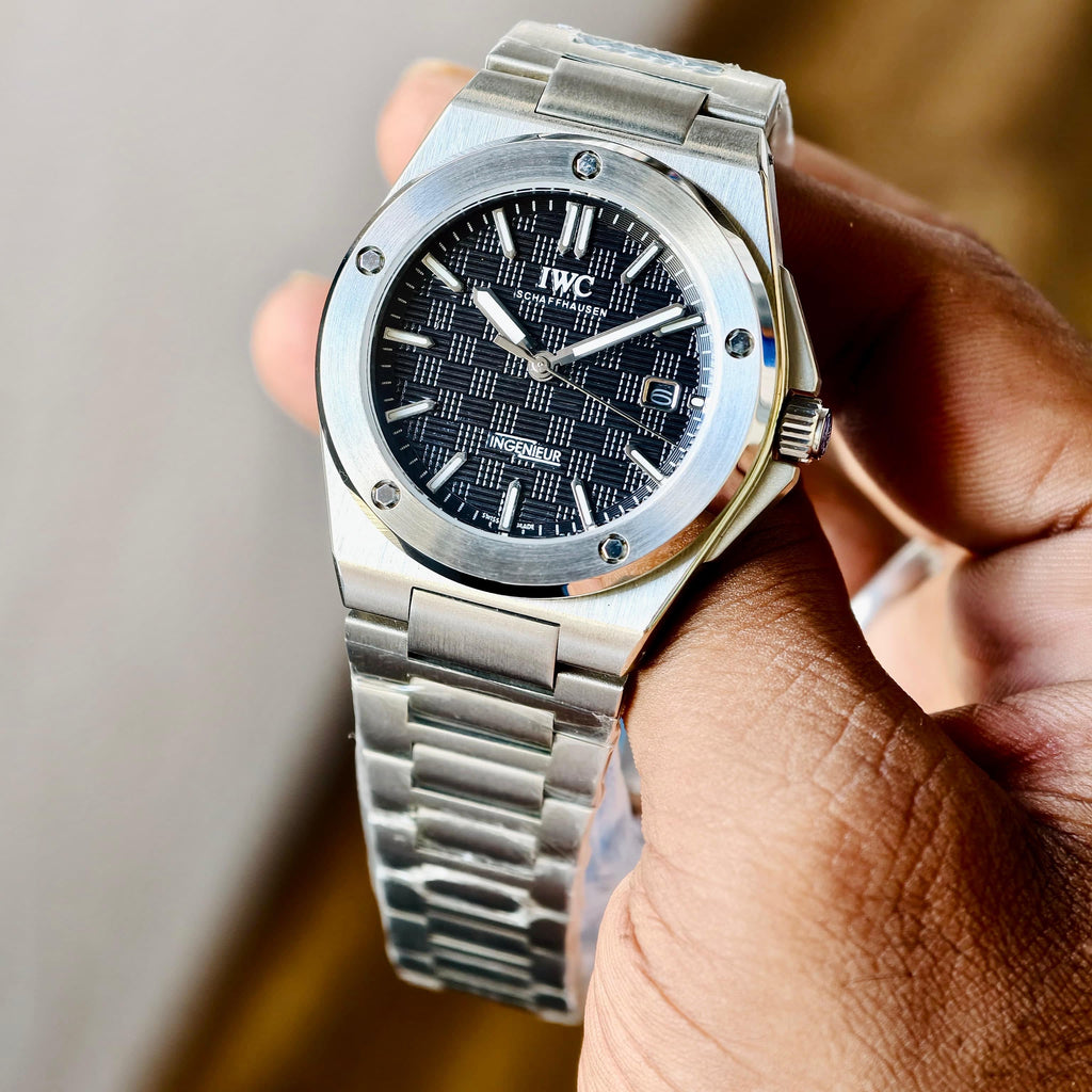 Men’s Premium Steel Belt Watch (Silver)