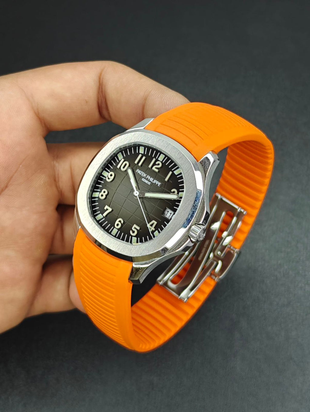 Men's High Quality Premium Rubber Belt Stainless Steel Watch with Tropical Strap