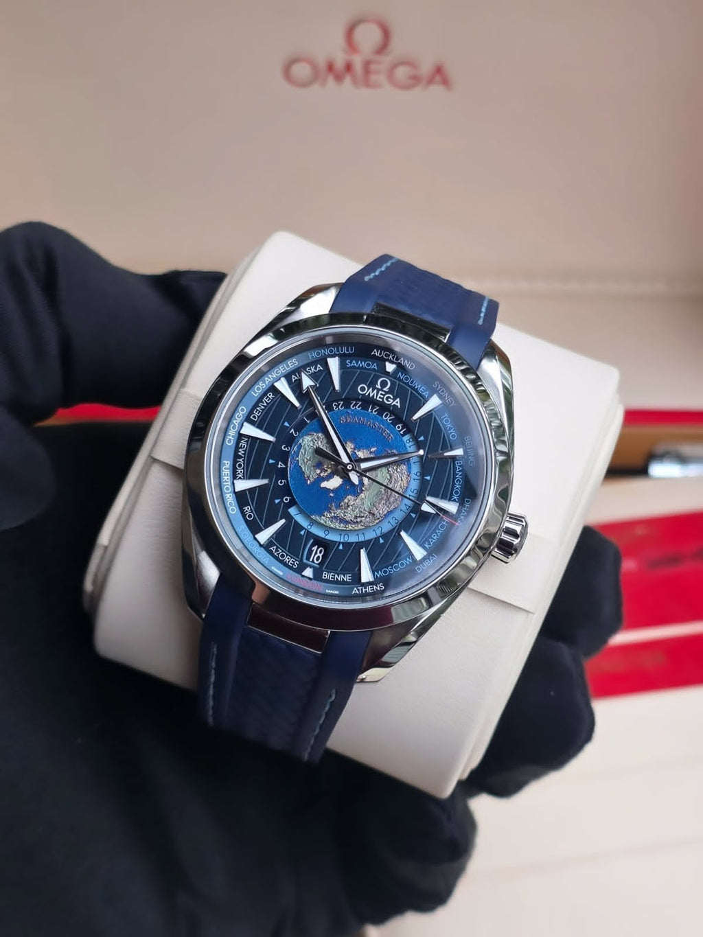 Luxury Men’s Blue World Time Analog Automatic Watch – Stainless Steel Case with Blue Strap & Globe Dial