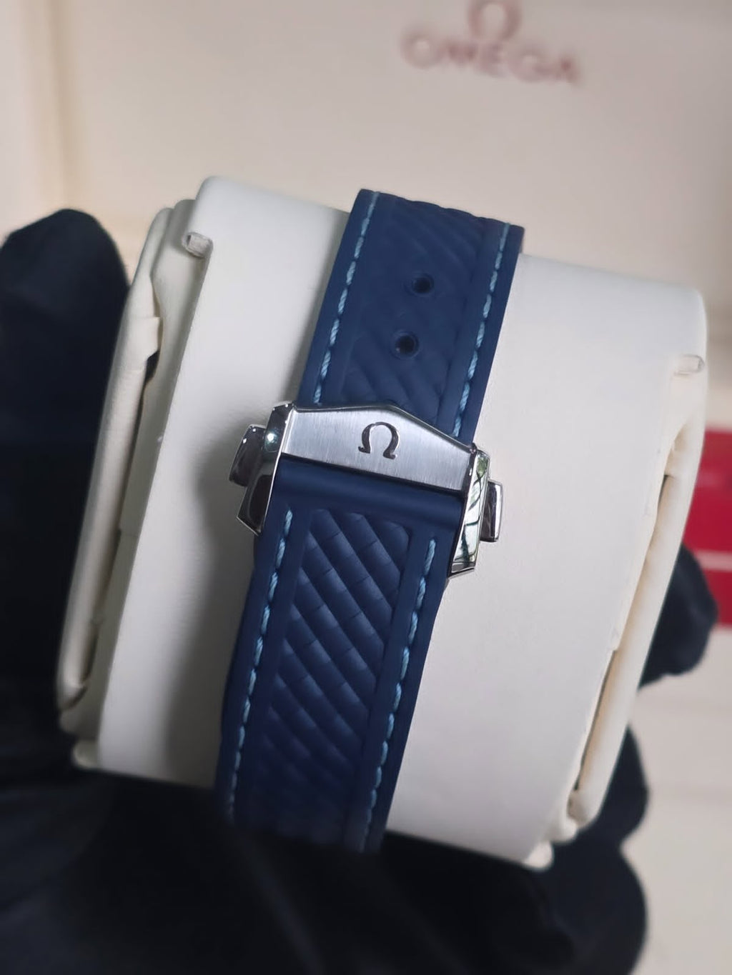Luxury Men’s Blue World Time Analog Automatic Watch – Stainless Steel Case with Blue Strap & Globe Dial