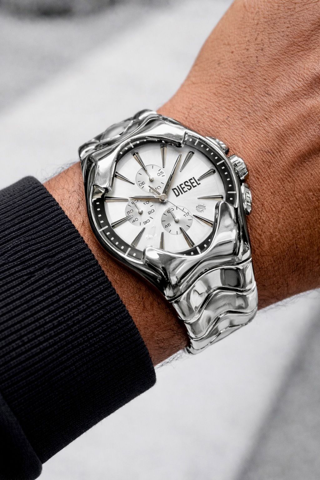 Men's  40mm Watch | Bold Industrial Design | Official Collection